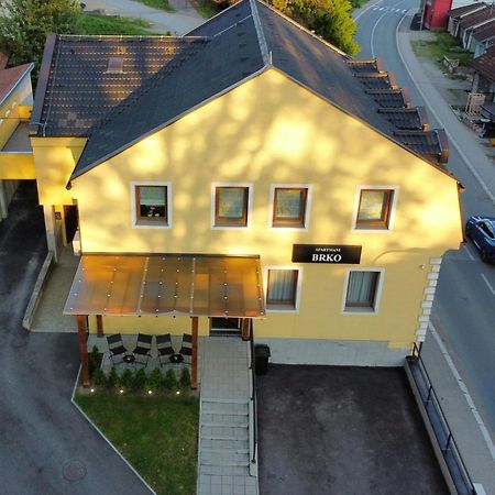 Apartmani Brko Kotor Varos ภายนอก รูปภาพ